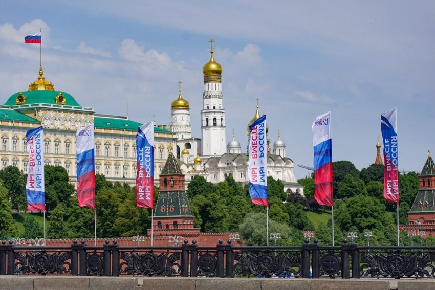 Москвичи благодарят волонтёров за возможность узнать больше о записи на контрактную службу