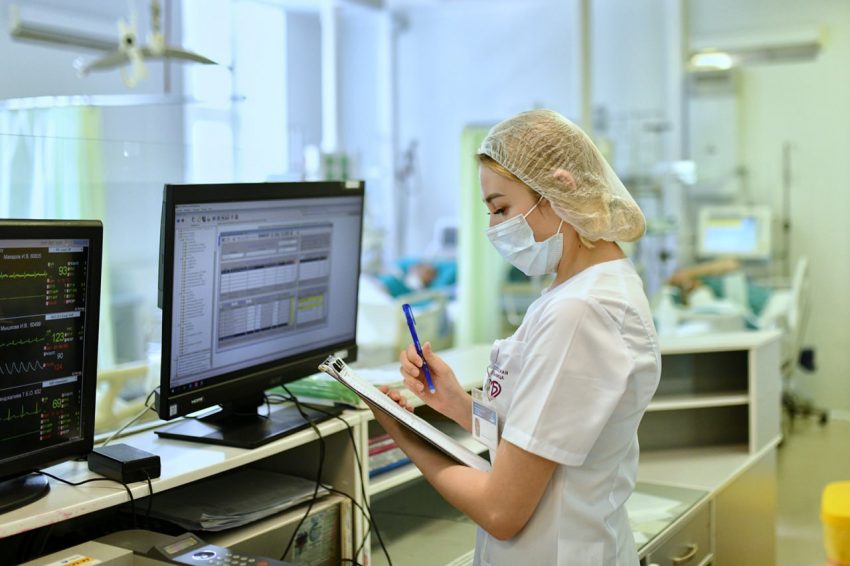 Собянин: До конца года еще пять столичных больниц полностью перейдут на цифровой формат работы